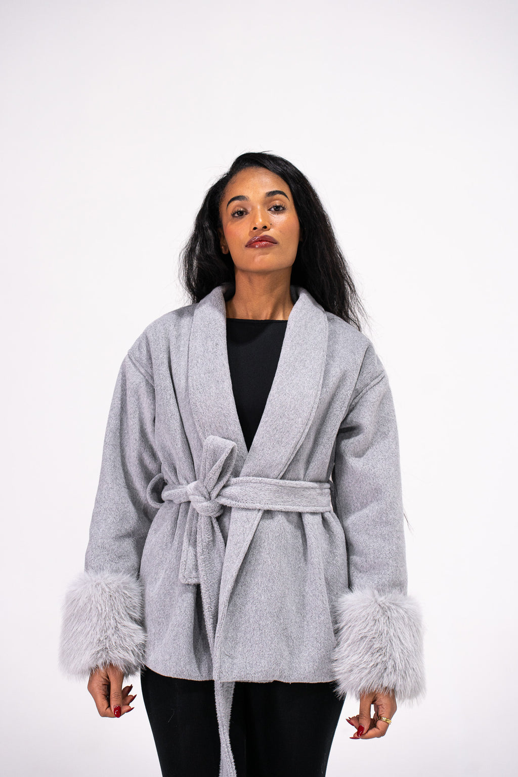 Cardigan Élégant à Manches Fourrure gris– Style Chic & Confort Absolu