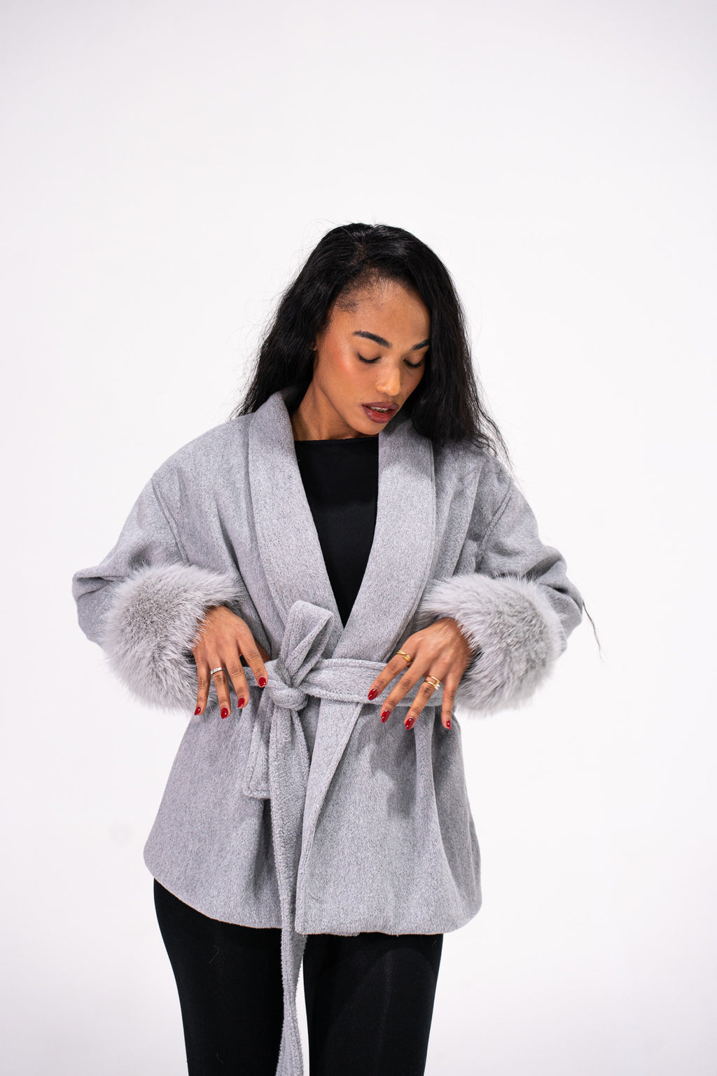 Cardigan Élégant à Manches Fourrure gris– Style Chic & Confort Absolu