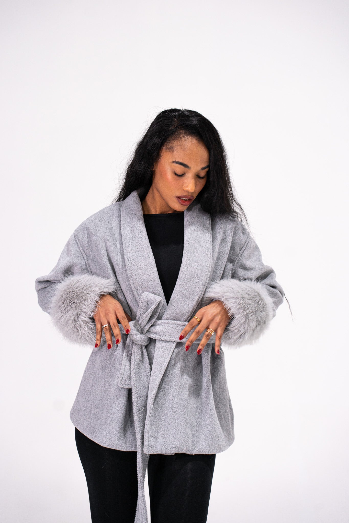 Cardigan Élégant à Manches Fourrure gris– Style Chic & Confort Absolu