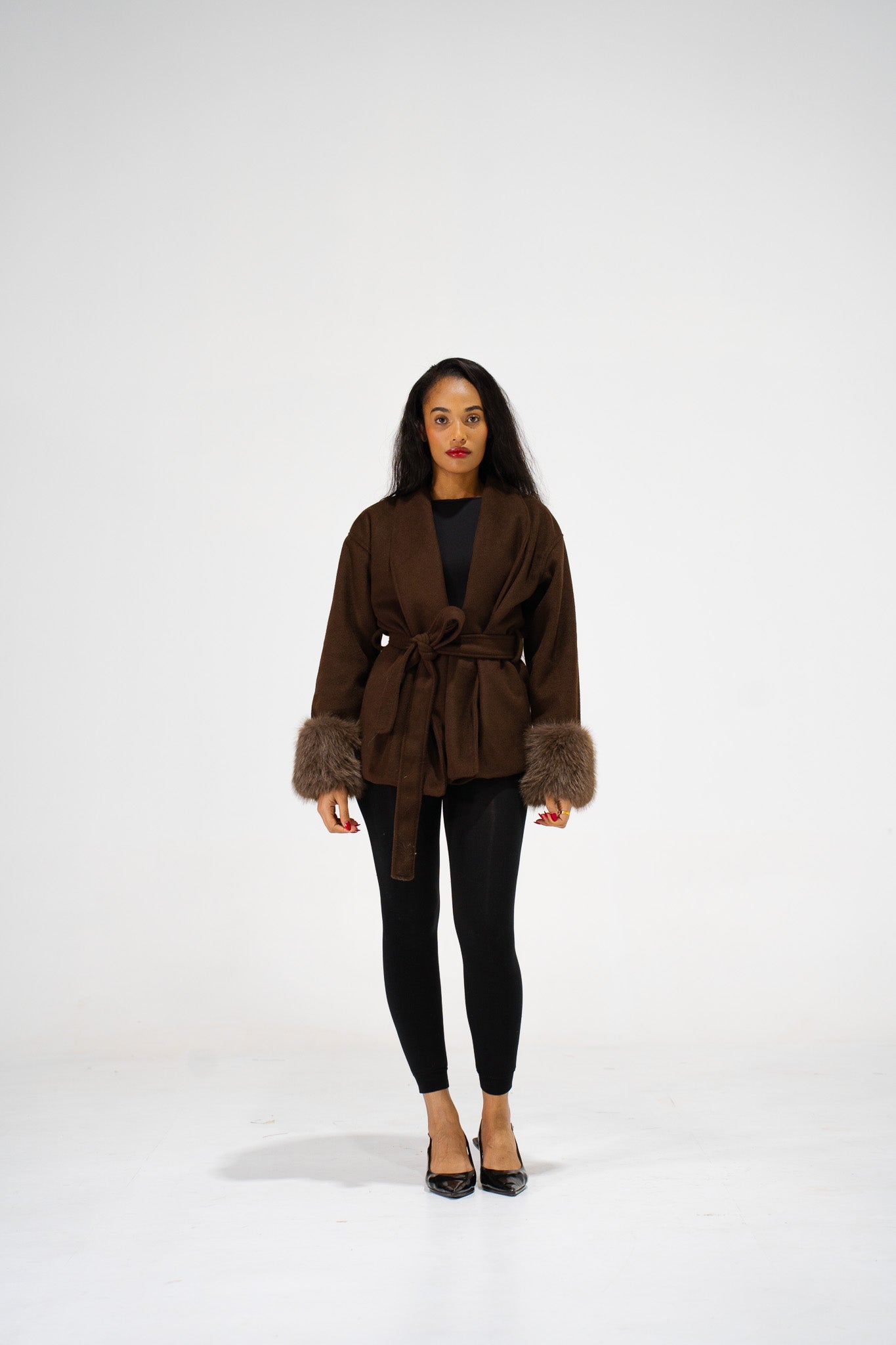 Cardigan Élégant à Manches Fourrure marron – Style Chic & Confort Absolu