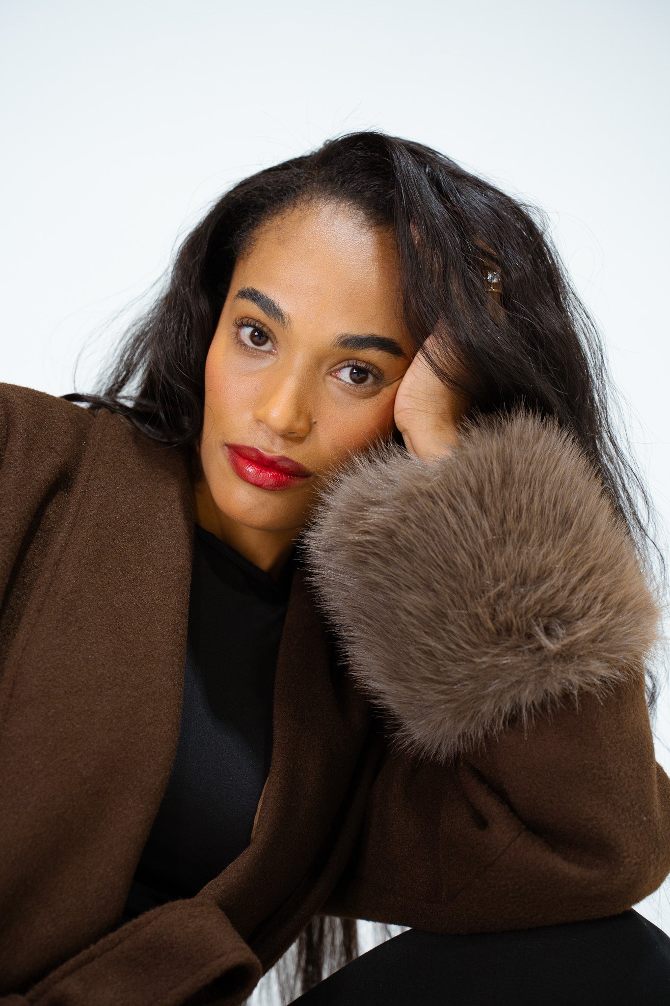 Cardigan Élégant à Manches Fourrure marron – Style Chic & Confort Absolu