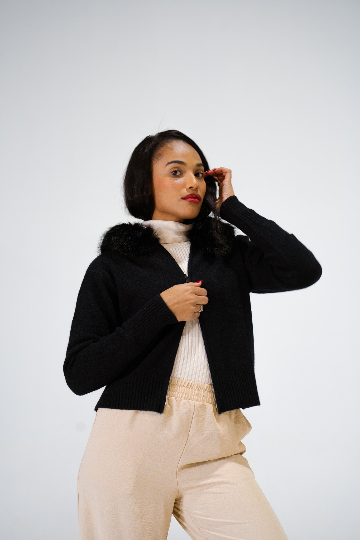 Gilet à Capuche Fourrure Noir