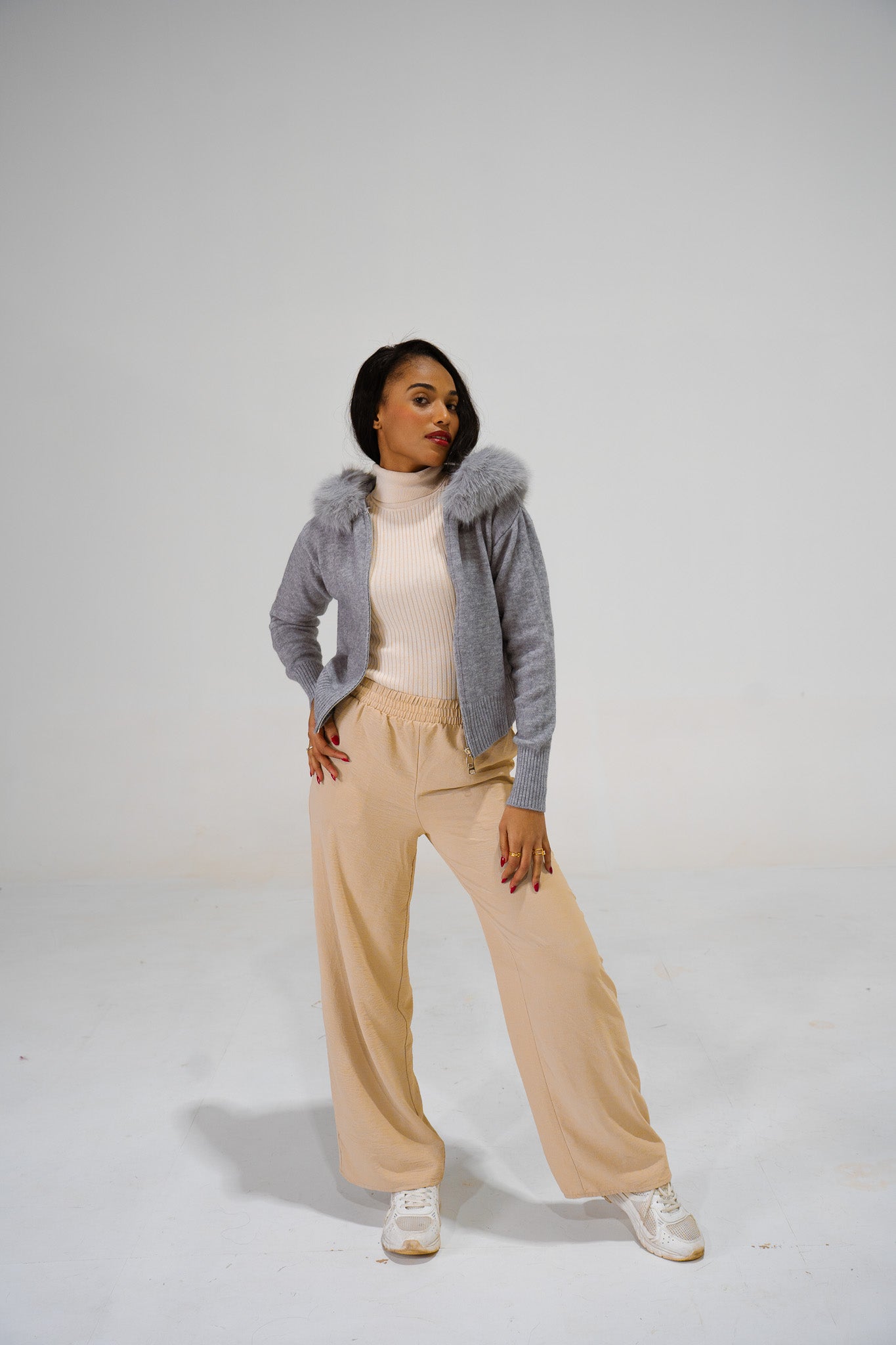 Gilet à Capuche Fourrure Gris